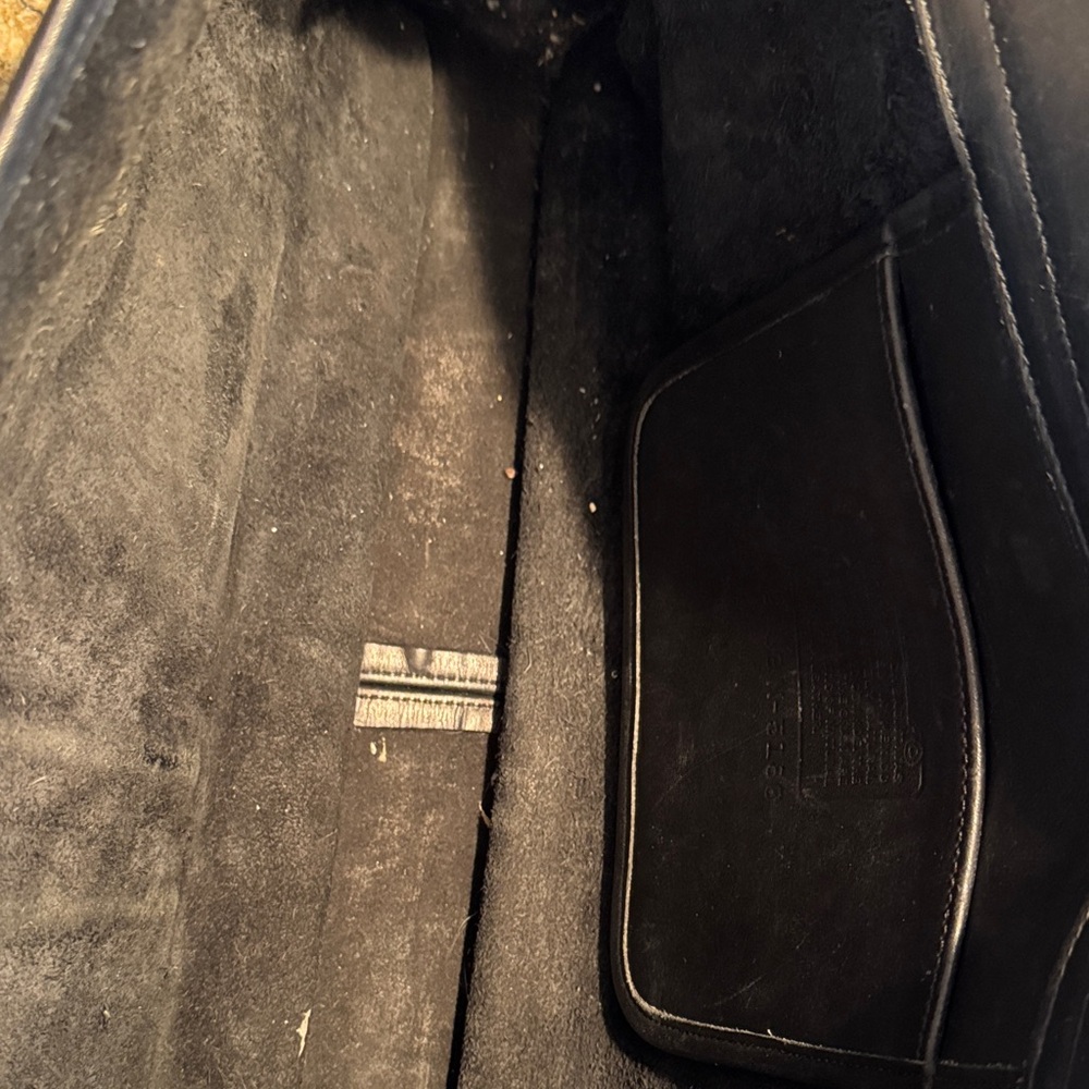 Devil wears Prada Coach Black Bag Messinger brassTurnLock #5180 not refurbished - Picture 9 of 15